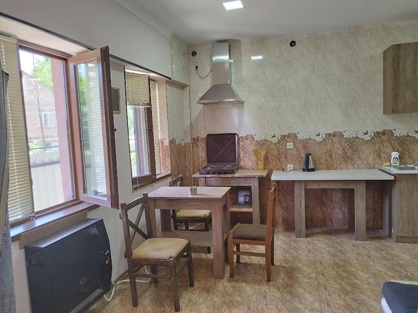 Apartment In Mtskheta, With Beautiful Nature, 100 Meter From Center Ngoại thất bức ảnh