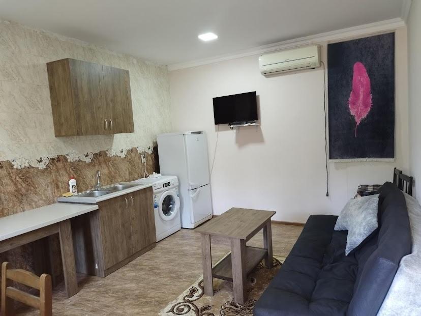 Apartment In Mtskheta, With Beautiful Nature, 100 Meter From Center Ngoại thất bức ảnh